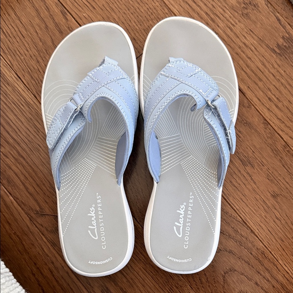 Clarks Light Lavender Cloudsteppers Women's Sandals size 6 M